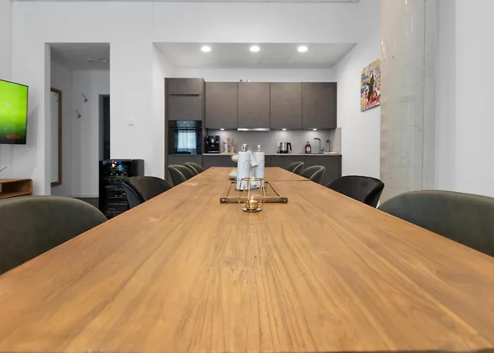 Flatista Homes - Aubing Apartman